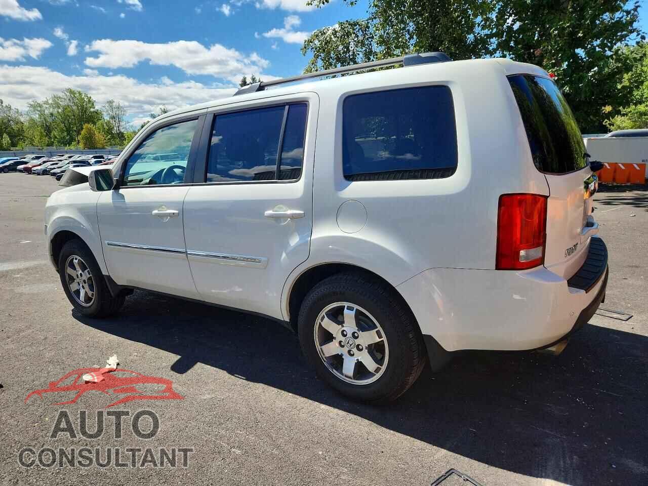 HONDA PILOT 2011 - 5FNYF4H98BB084603