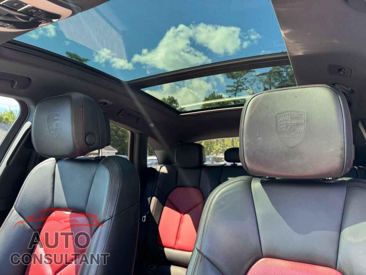 PORSCHE MACAN 2016 - WP1AB2A54GLB50415