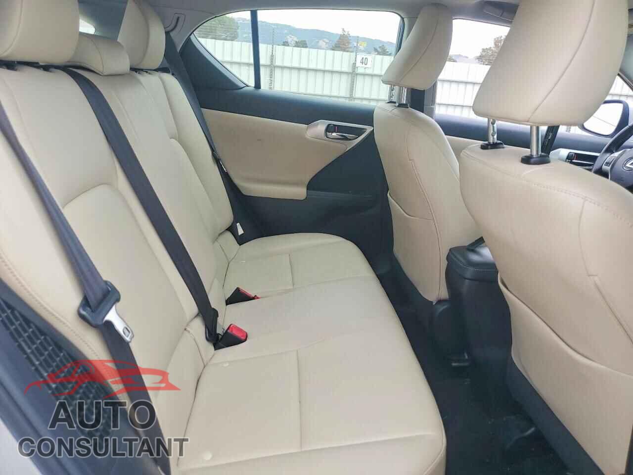 LEXUS CT 200 2012 - JTHKD5BH2C2050581