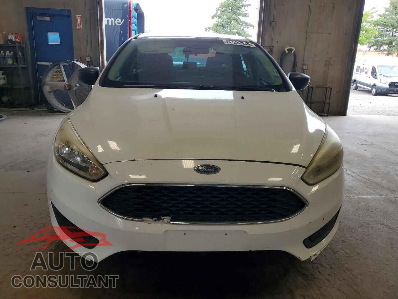 FORD FOCUS 2017 - 1FADP3E24HL263391