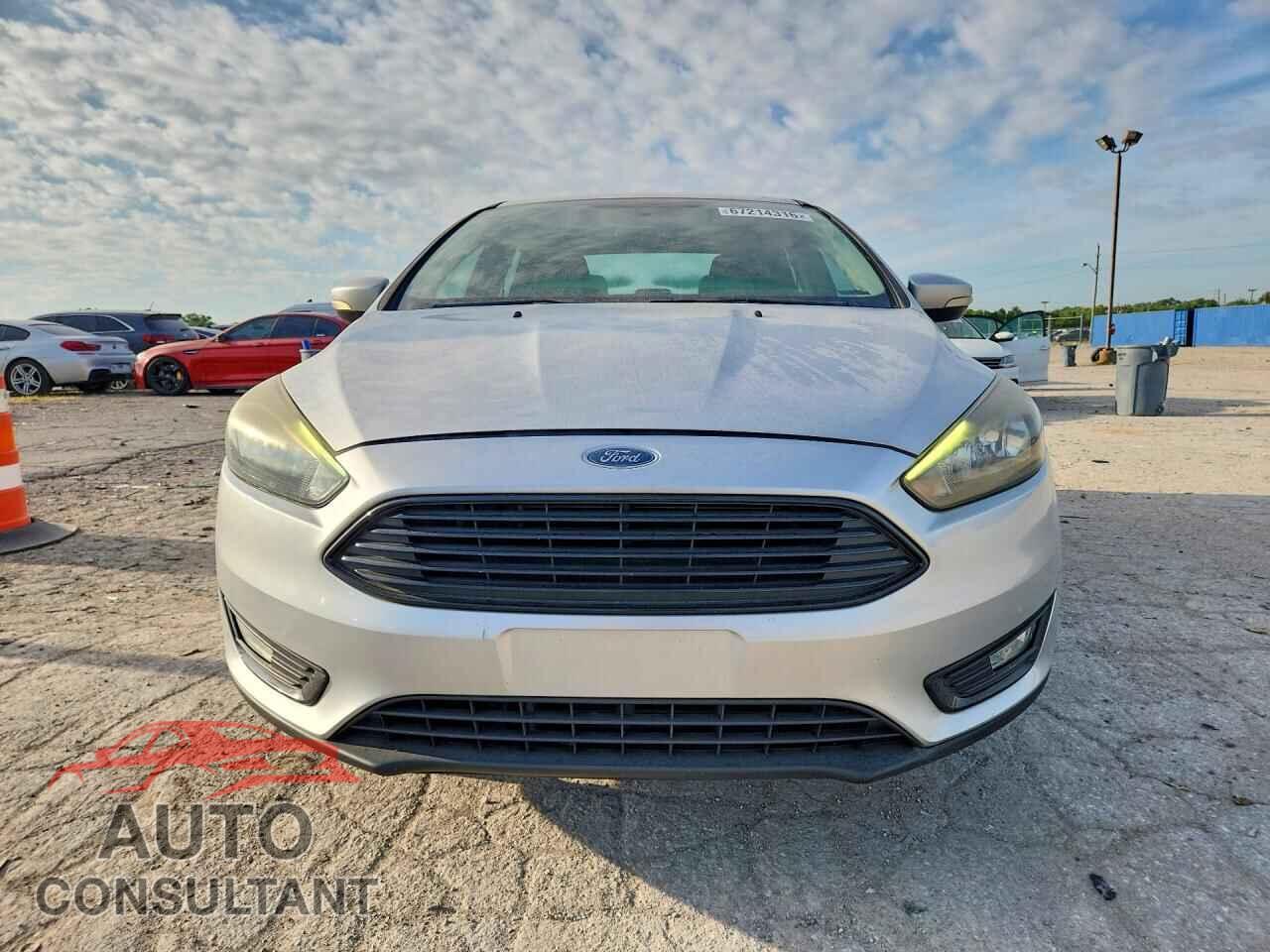 FORD FOCUS 2017 - 1FADP3FE8HL289825