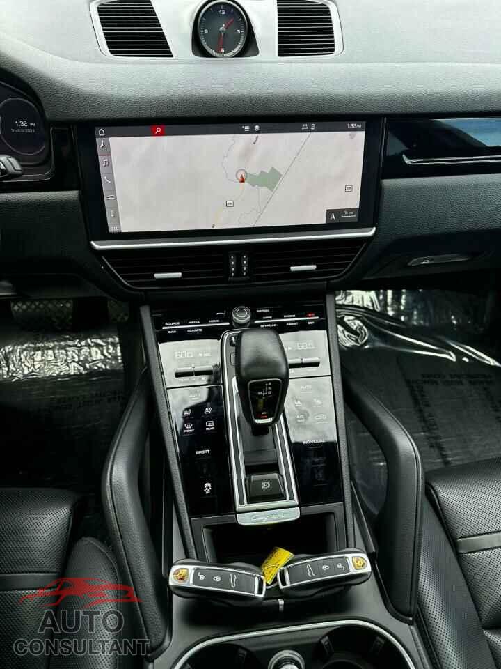 PORSCHE CAYENNE 2019 - WP1AA2AY9KDA03586