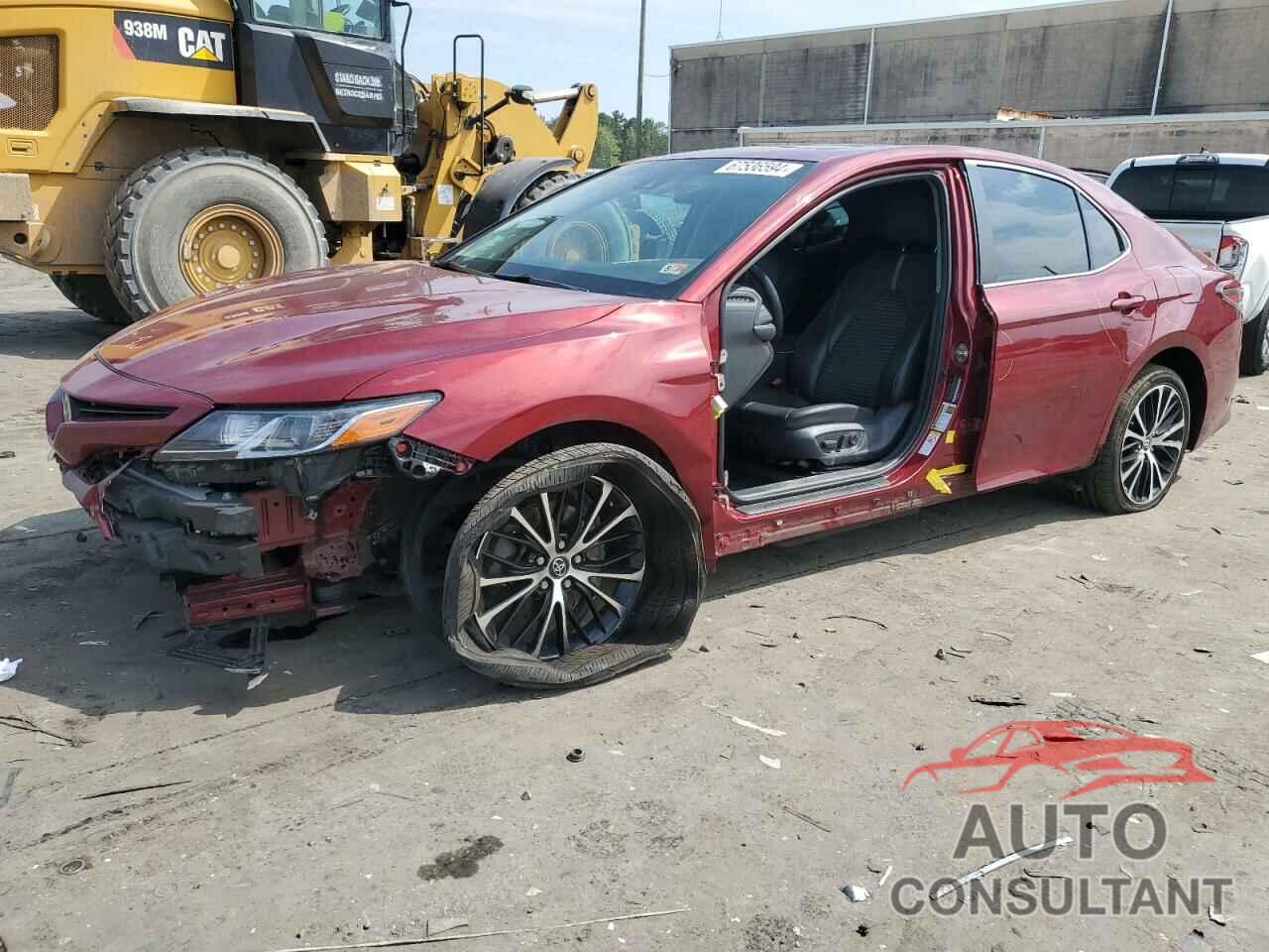 TOYOTA CAMRY 2018 - 4T1B11HK1JU640211