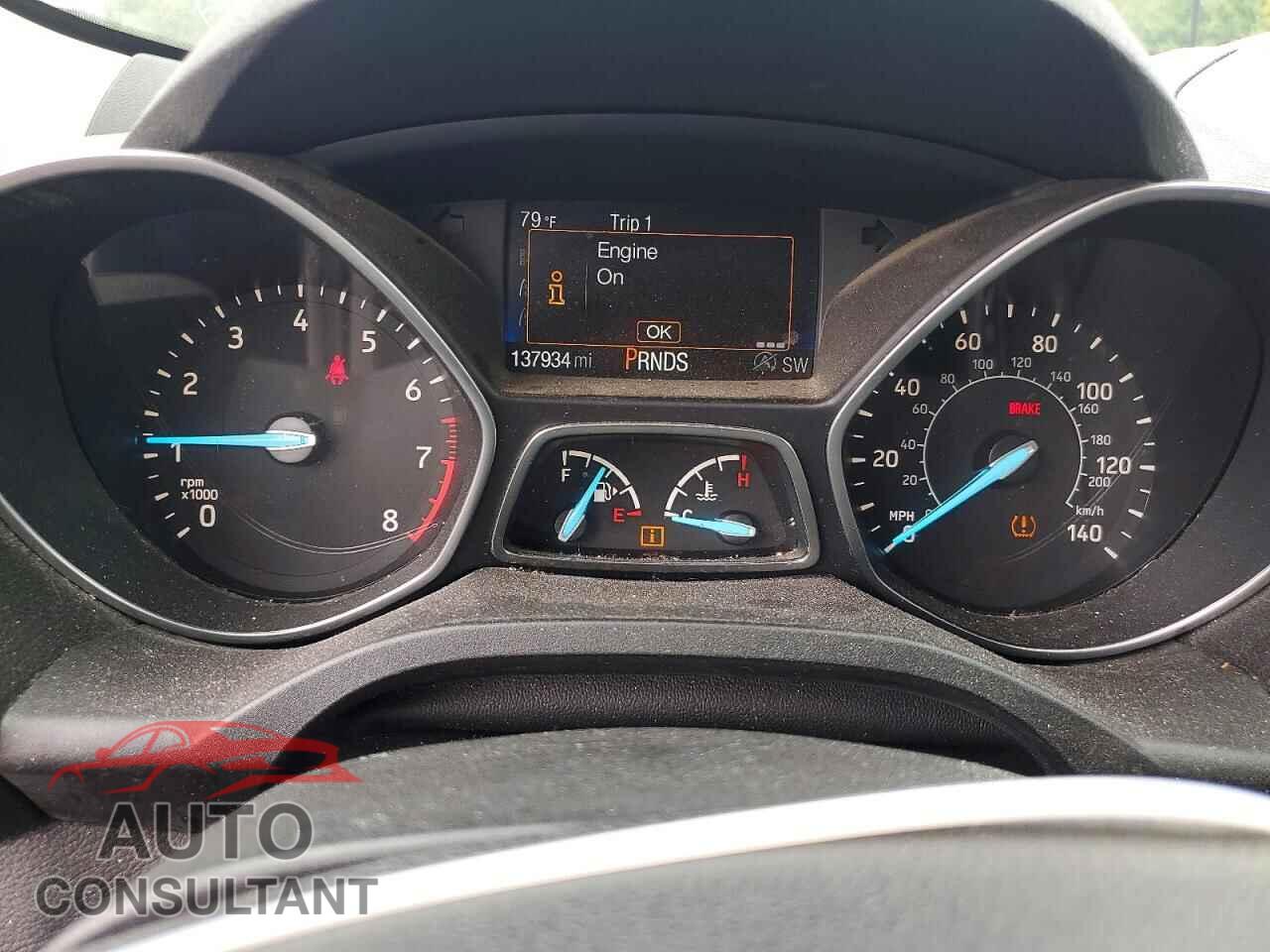 FORD ESCAPE 2017 - 1FMCU9G90HUE83712