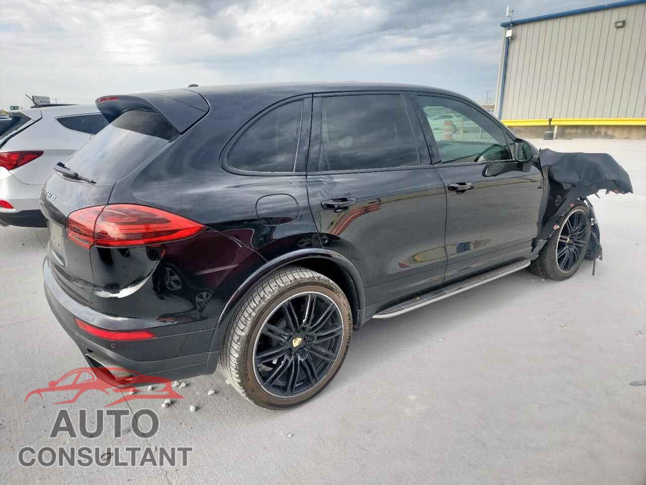 PORSCHE CAYENNE 2017 - WP1AA2A29HKA82726