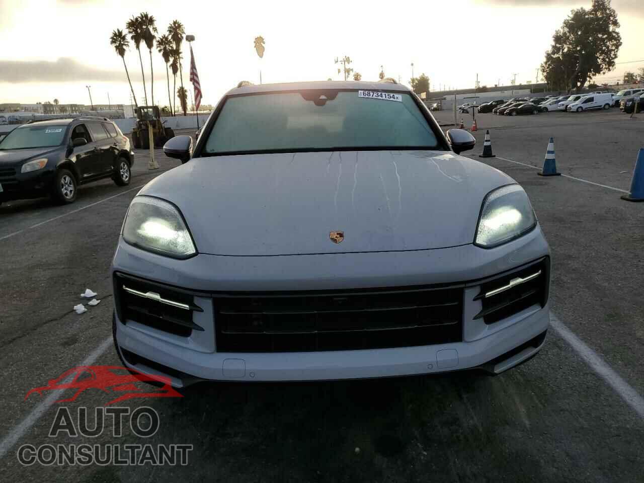 PORSCHE CAYENNE 2024 - WP1AA2AY4RDA10228