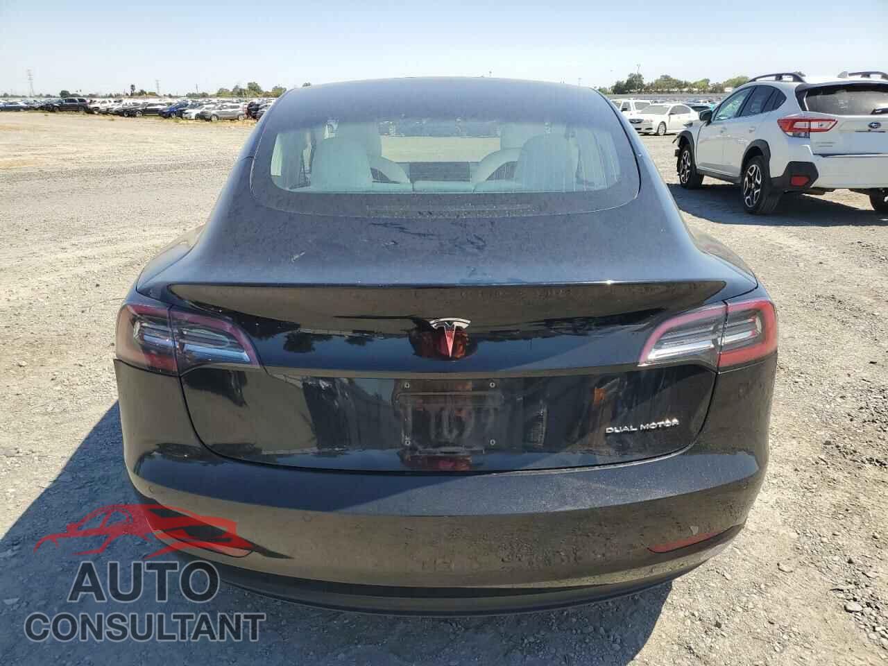 TESLA MODEL 3 2018 - 5YJ3E1EB5JF111774