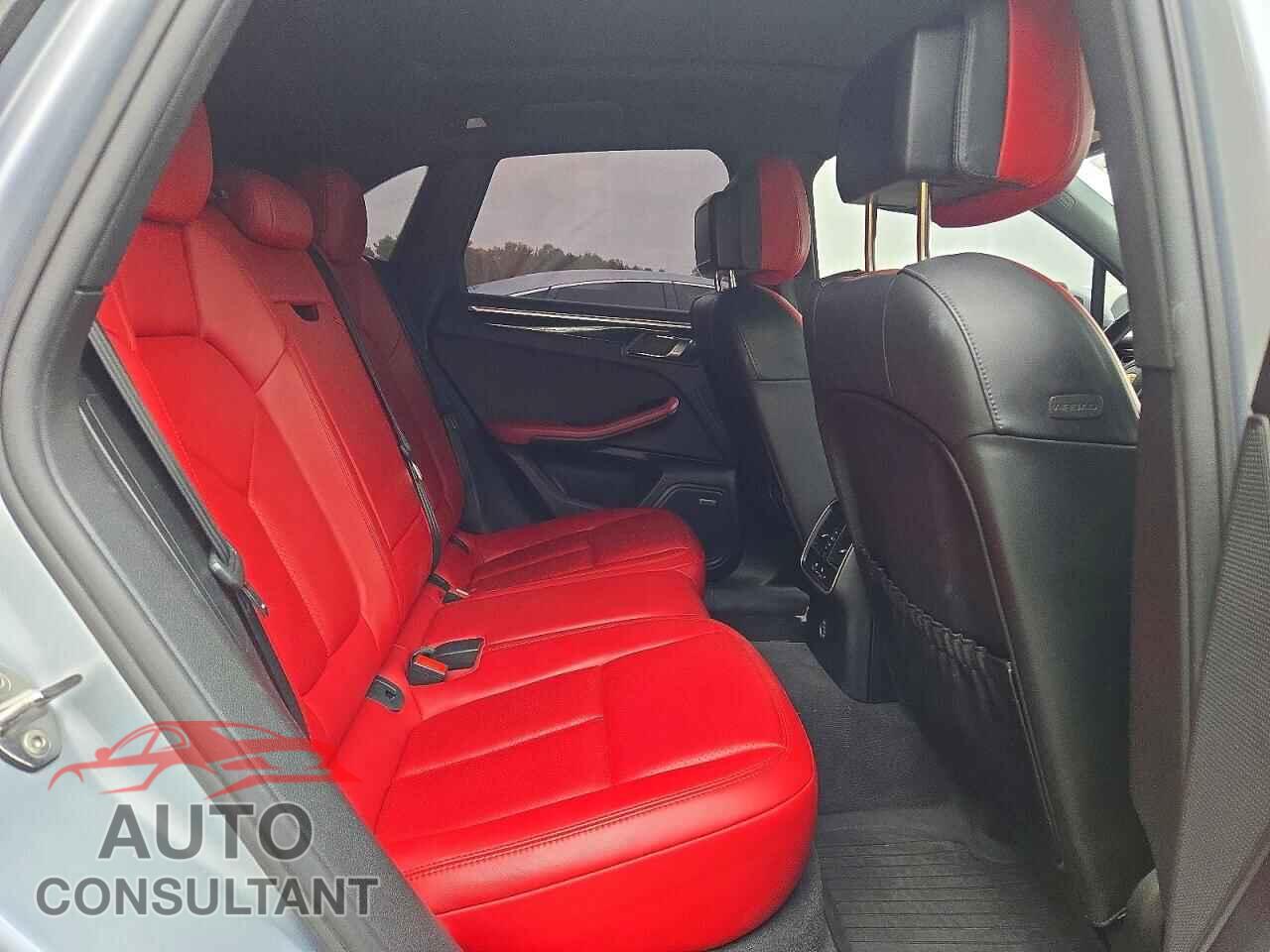 PORSCHE MACAN 2017 - WP1AB2A52HLB19178