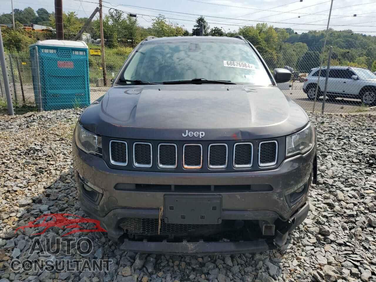 JEEP COMPASS 2019 - 3C4NJDBB8KT665212