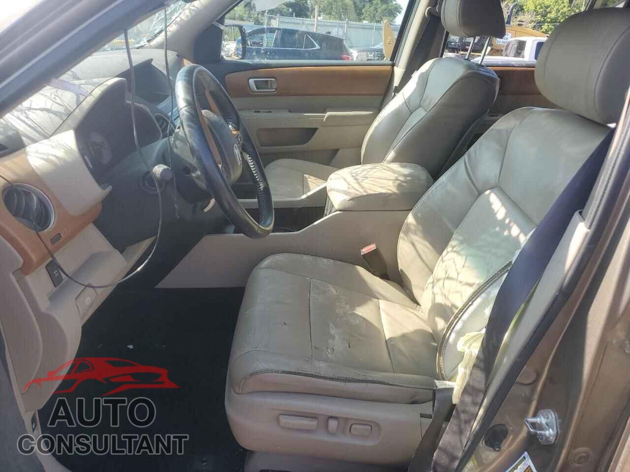 HONDA PILOT 2011 - 5FNYF4H52BB072816