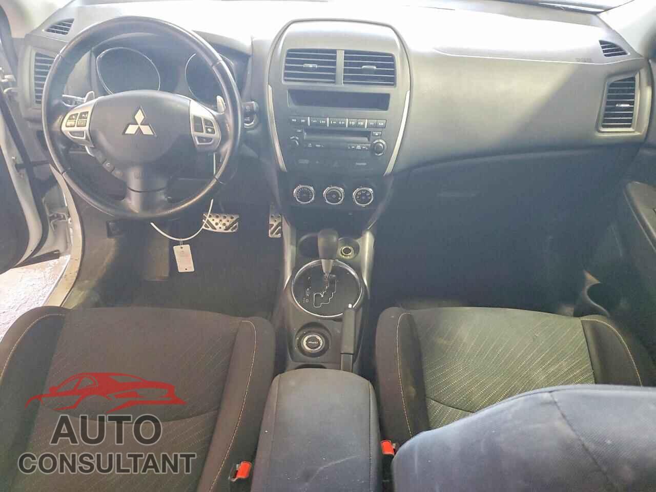 MITSUBISHI OUTLANDER 2013 - 4A4AR5AU2DE018770