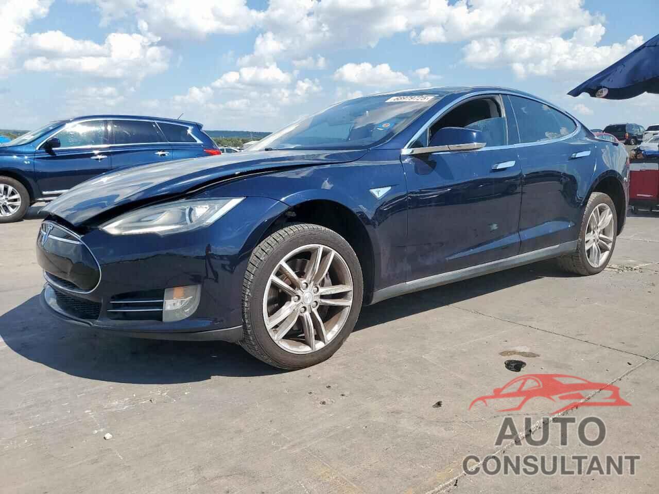 TESLA MODEL S 2013 - 5YJSA1CN8DFP05784
