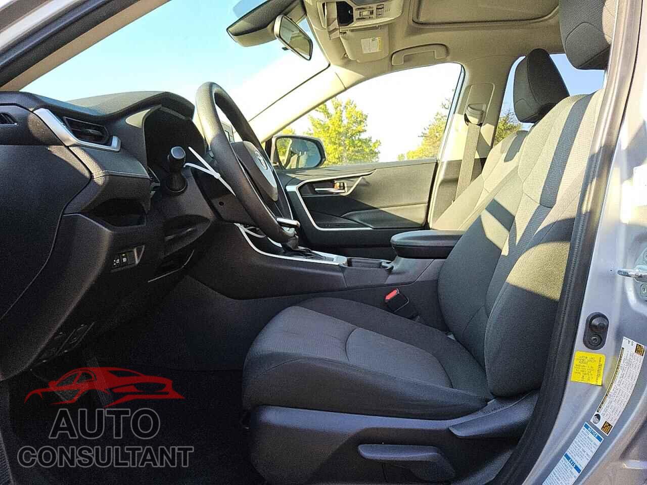 TOYOTA RAV4 2019 - JTMP1RFVXKD028063
