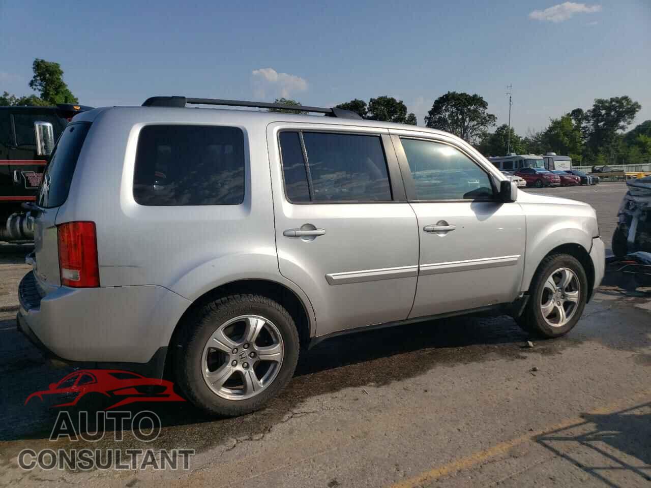 HONDA PILOT 2013 - 5FNYF4H40DB059590