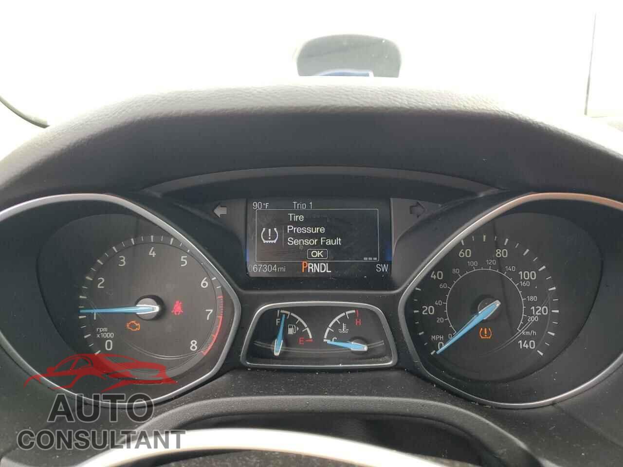 FORD FOCUS 2017 - 1FADP3F28HL251498