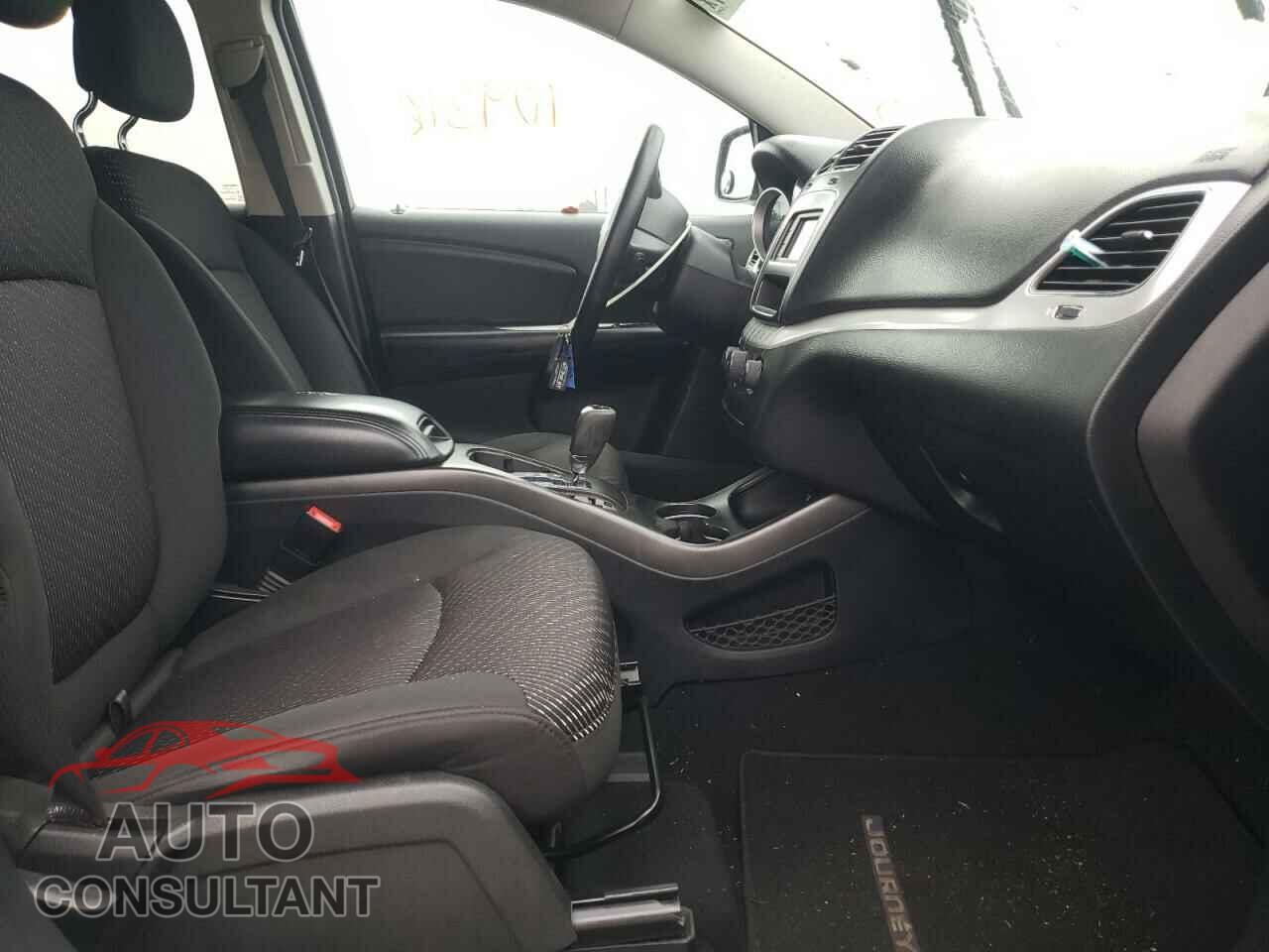 DODGE JOURNEY 2017 - 3C4PDCBG5HT523267