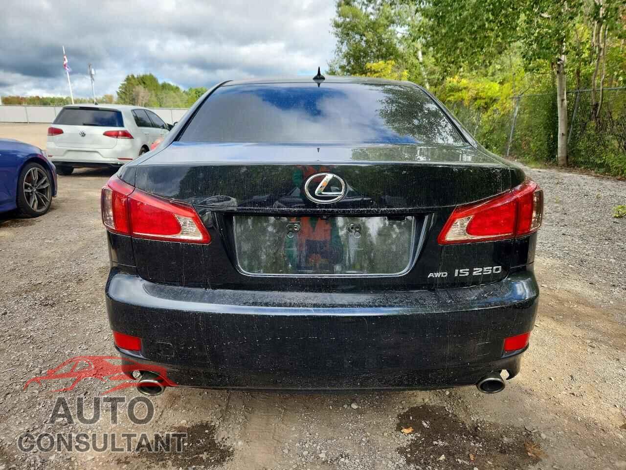LEXUS IS 2011 - JTHCF5C26B2035122