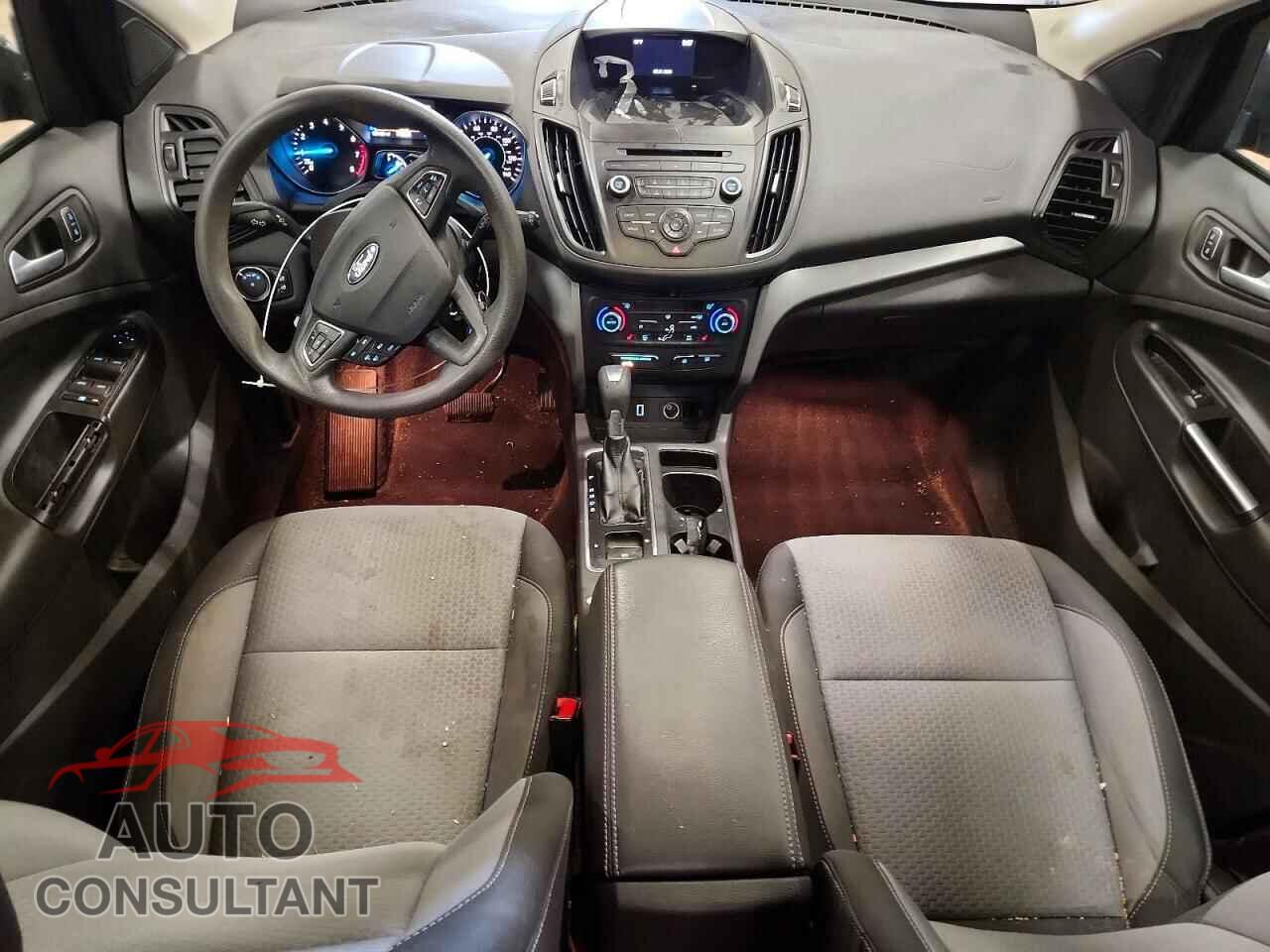 FORD ESCAPE 2017 - 1FMCU9GD0HUD36925