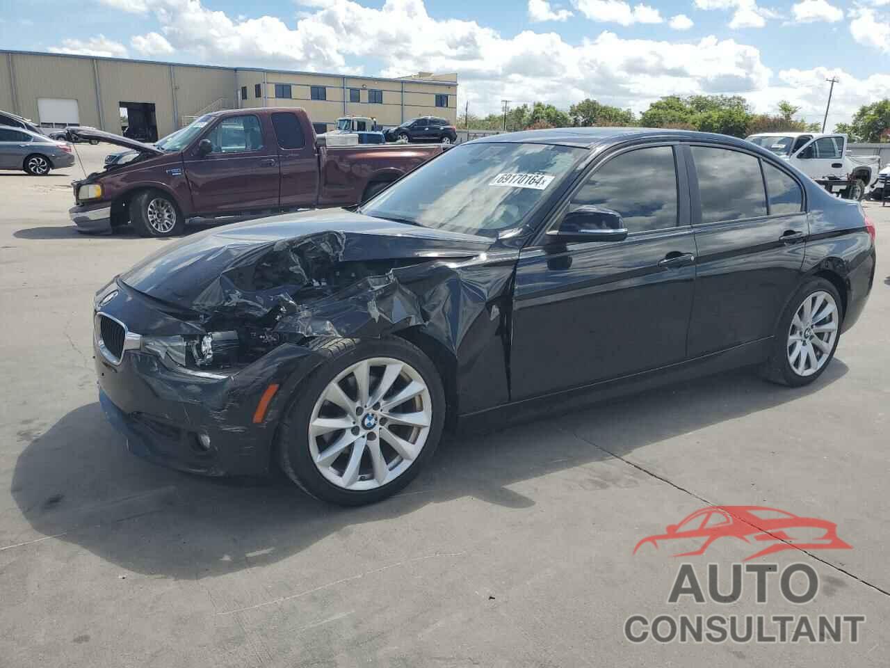 BMW 3 SERIES 2018 - WBA8A3C52JA494900