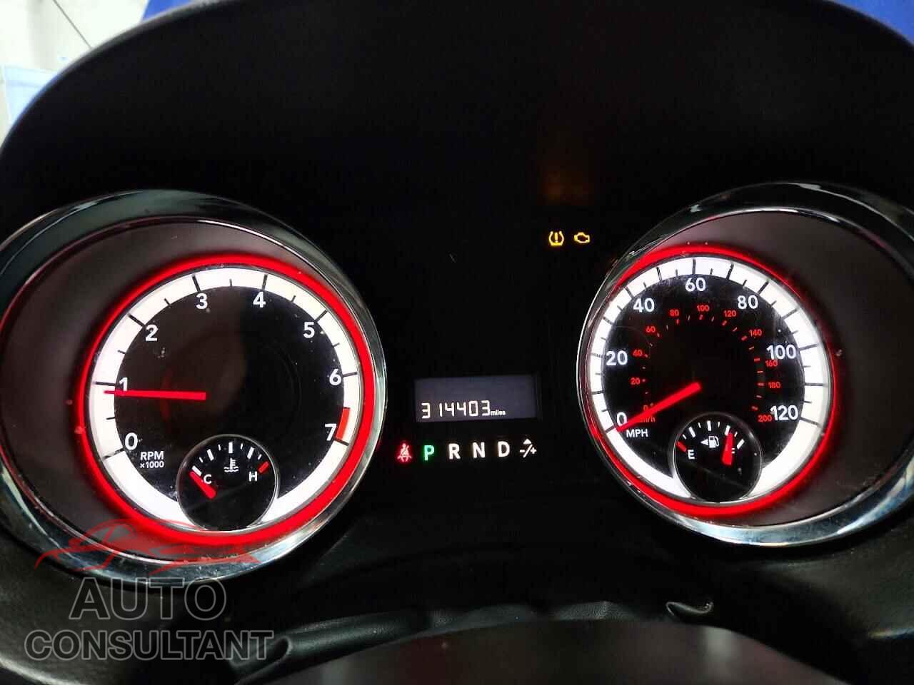 DODGE CARAVAN 2013 - 2C4RDGBG4DR658754