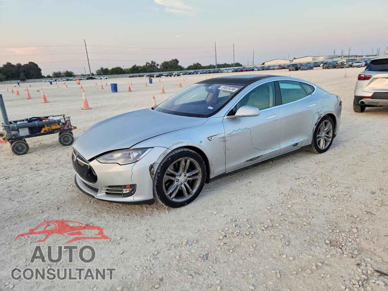 TESLA MODEL S 2013 - 5YJSA1CN0DFP17301