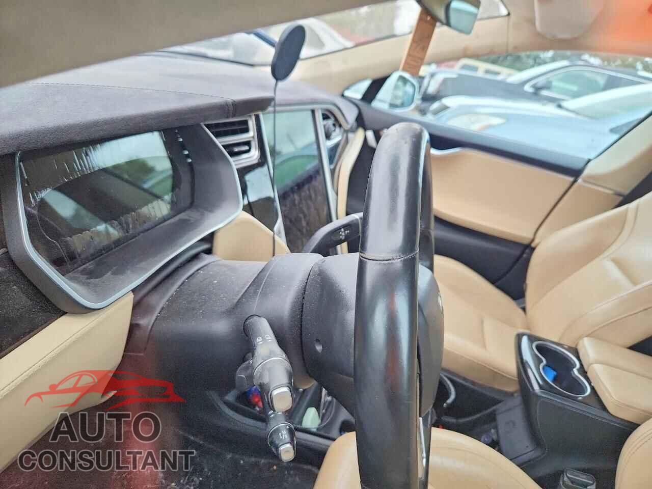 TESLA MODEL S 2015 - 5YJSA1E2XFF109159
