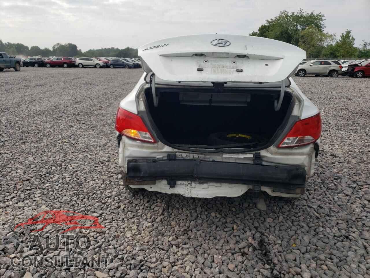 HYUNDAI ACCENT 2015 - KMHCT4AE1FU861724