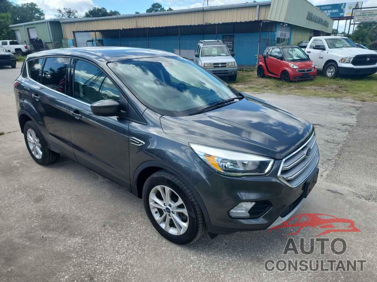 FORD ESCAPE 2017 - 1FMCU9GD6HUB47731