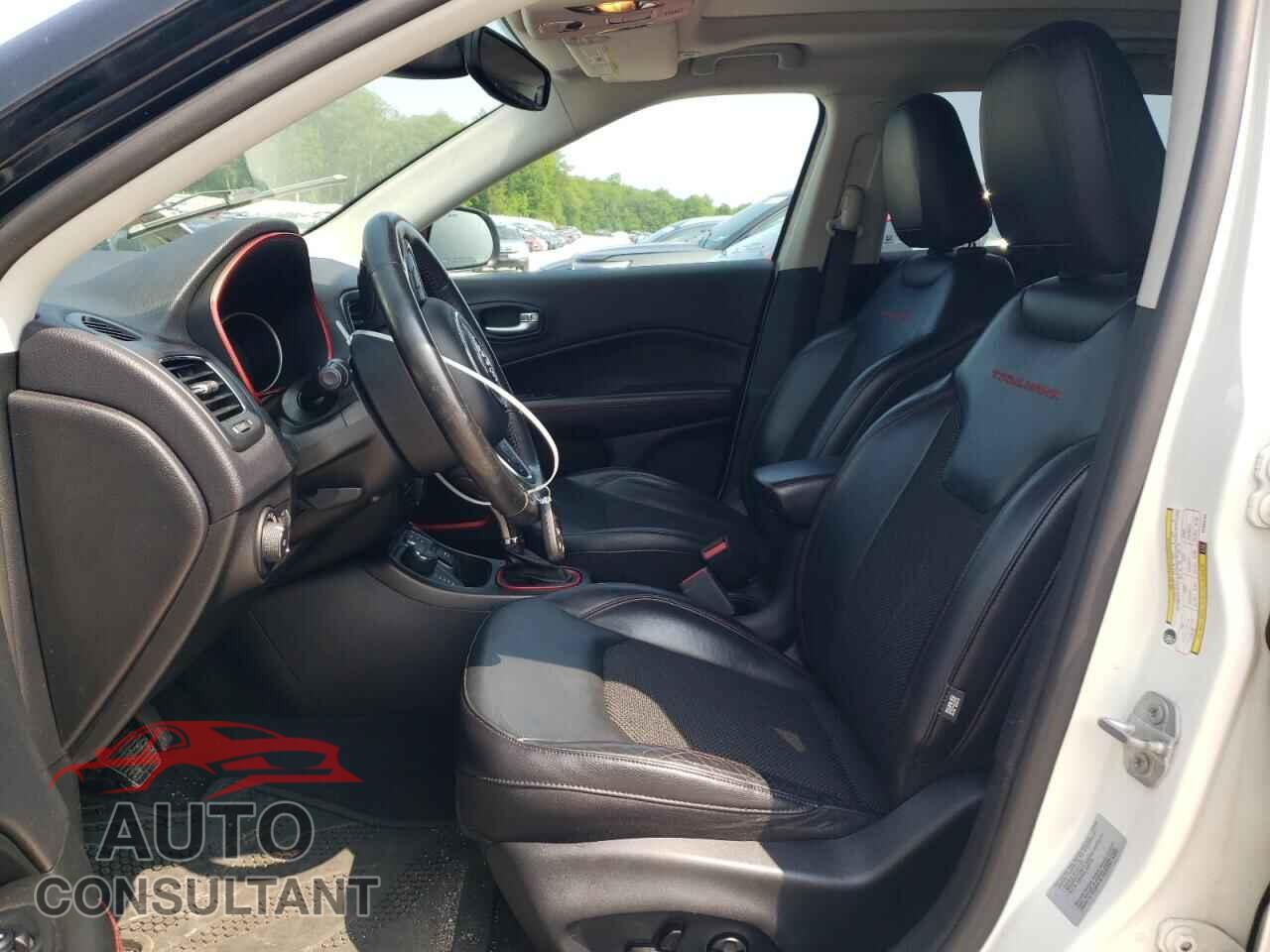 JEEP COMPASS 2017 - 3C4NJDDB8HT646763