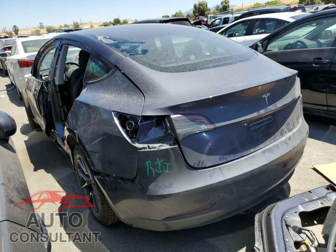 TESLA MODEL 3 2023 - 5YJ3E1EA7PF684496