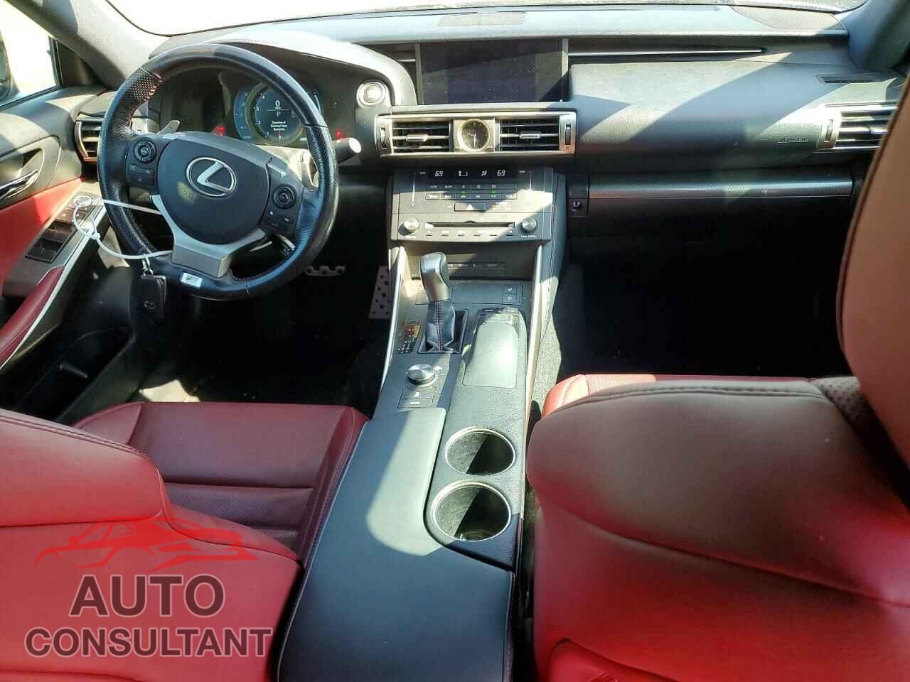 LEXUS IS 2016 - JTHCE1D2XG5010532