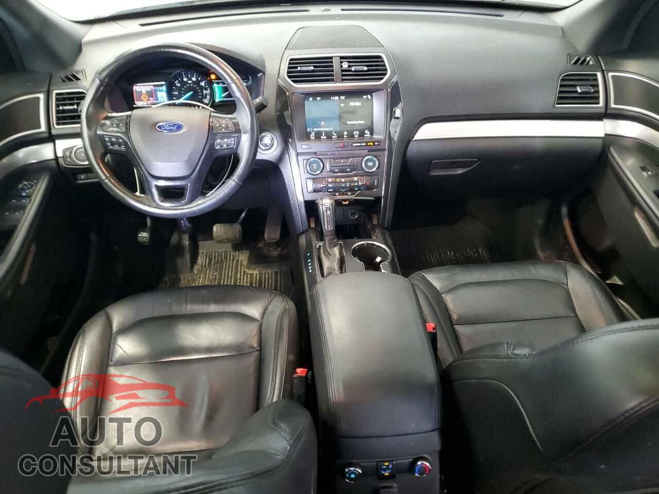 FORD EXPLORER 2017 - 1FM5K8D83HGC75858