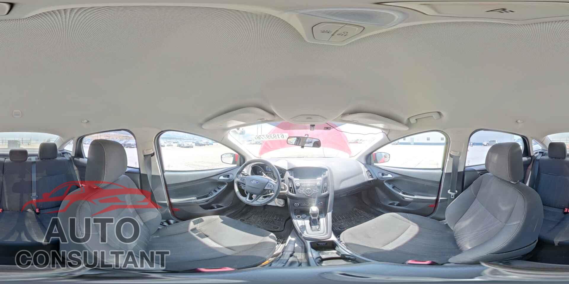 FORD FOCUS 2015 - 1FADP3F22FL281139
