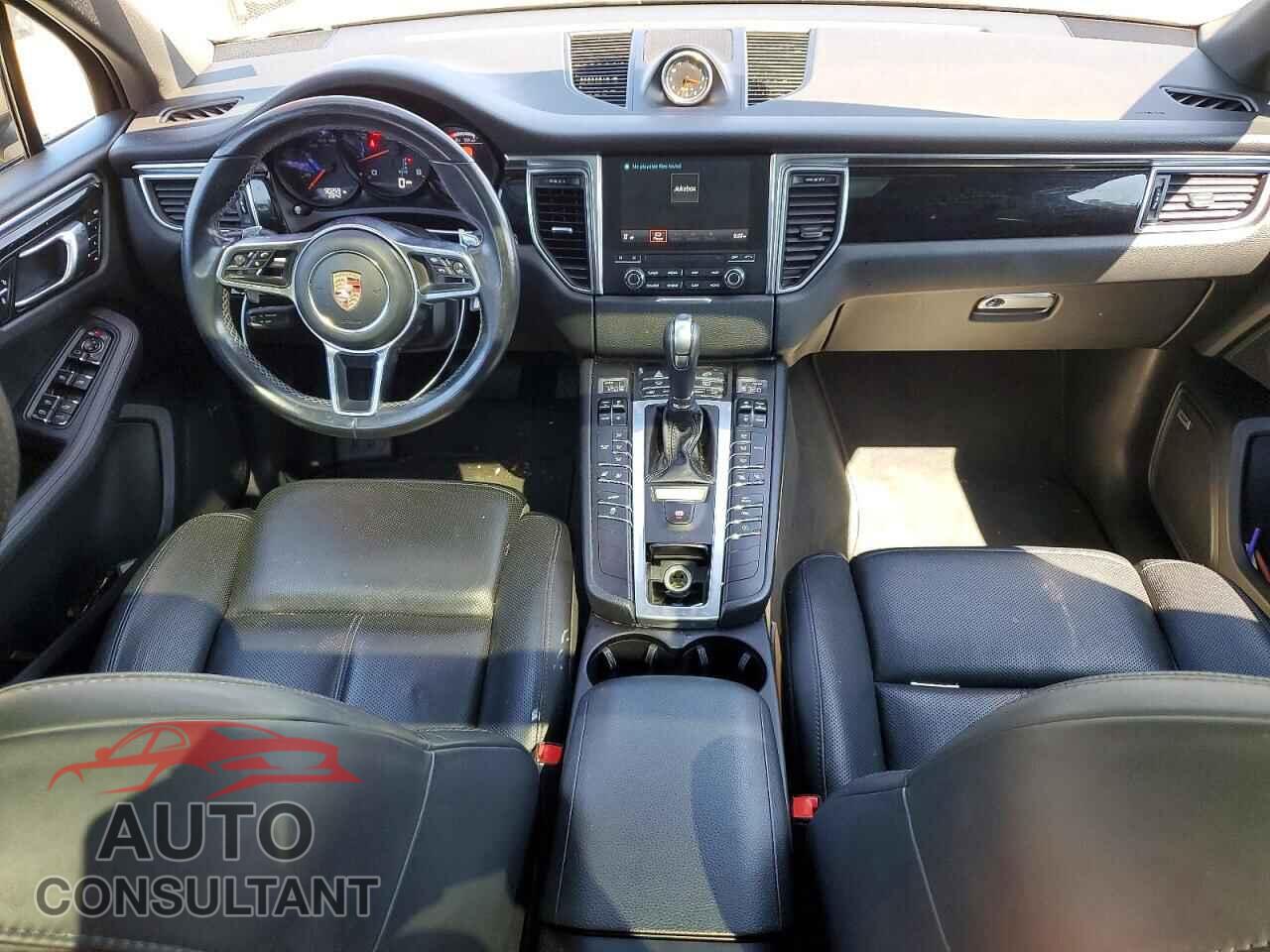 PORSCHE MACAN 2018 - WP1AA2A54JLB00639