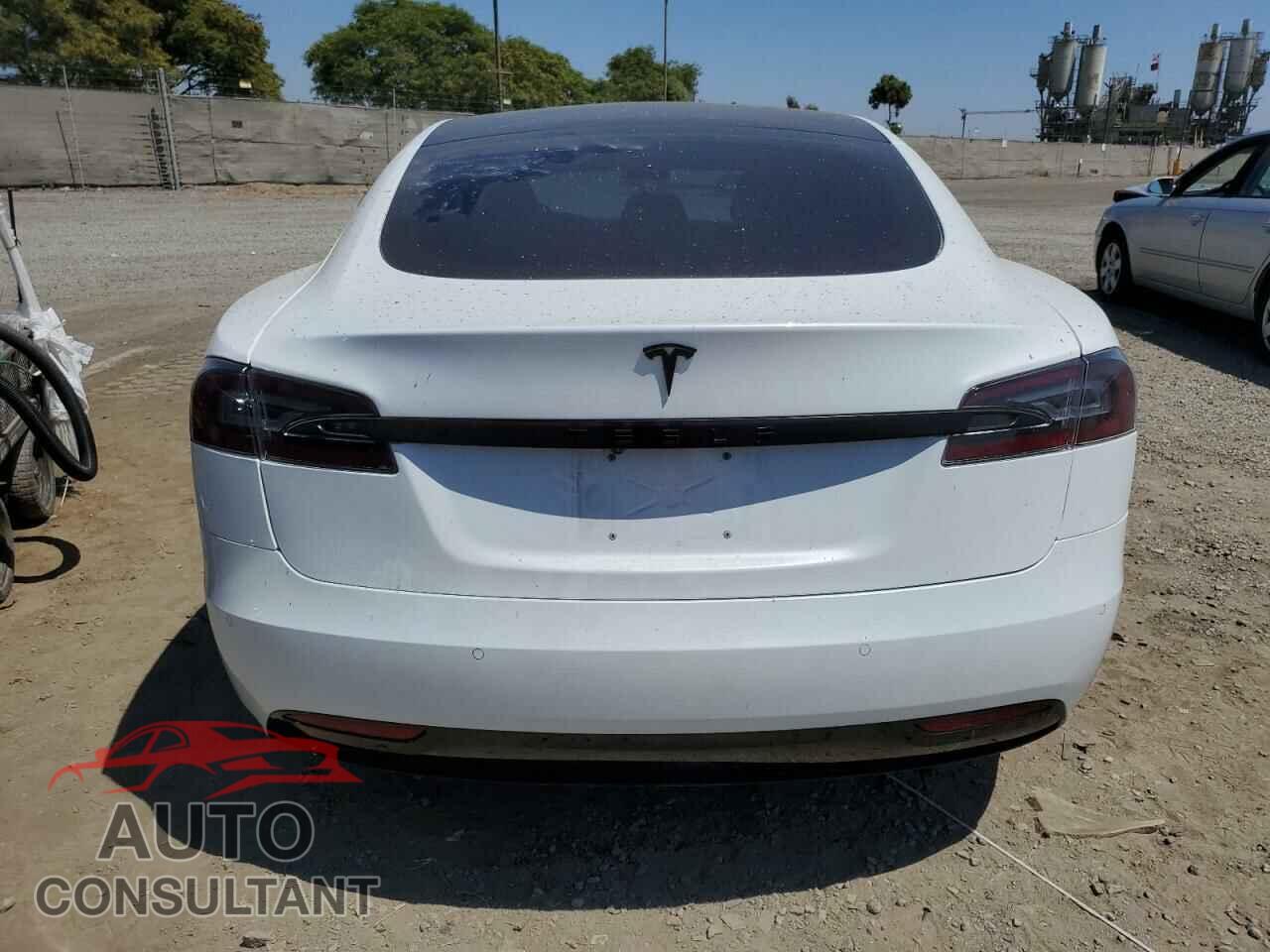 TESLA MODEL S 2017 - 5YJSA1E20HF196024