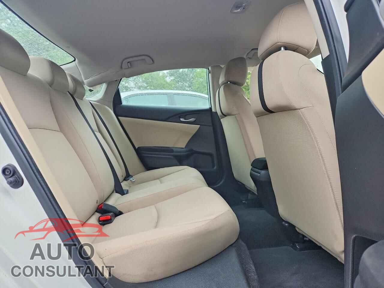 HONDA CIVIC 2017 - 19XFC2F57HE200568