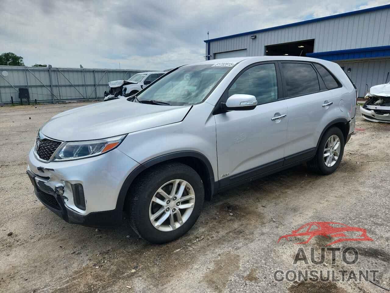 KIA SORENTO 2015 - 5XYKTCA65FG555940
