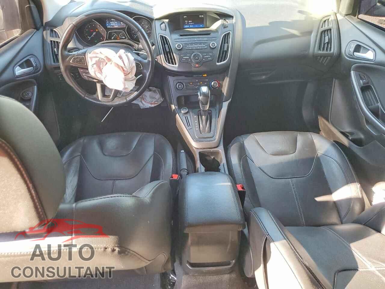 FORD FOCUS SE 2016 - 1FADP3K25GL357007