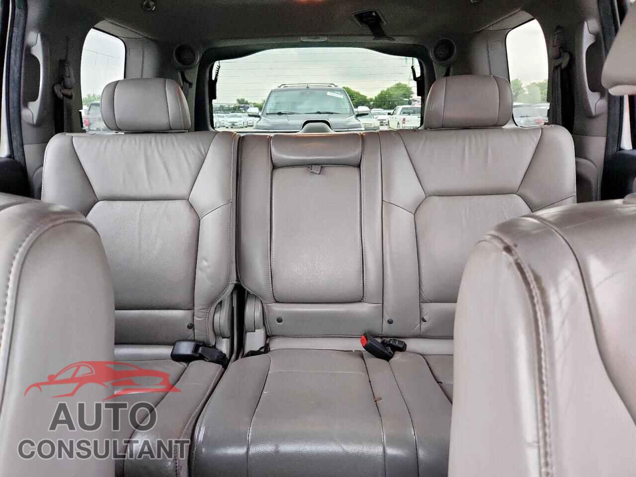 HONDA PILOT 2011 - 5FNYF3H68BB046272
