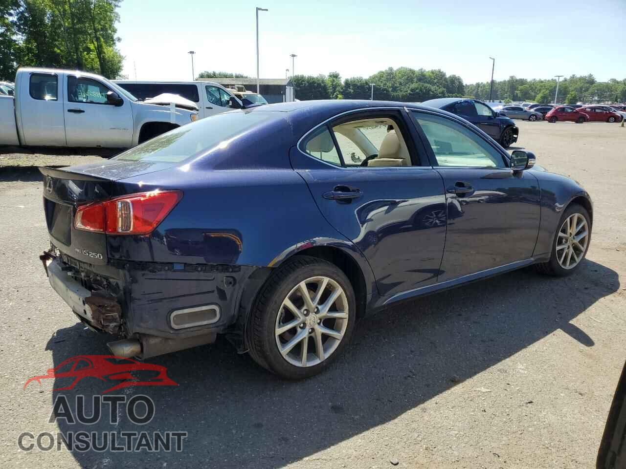 LEXUS IS 2011 - JTHCF5C20B5047491
