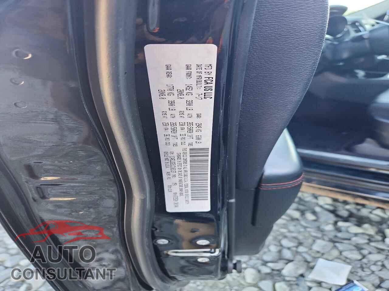 DODGE DURANGO 2018 - 1C4RDJDG5JC102127