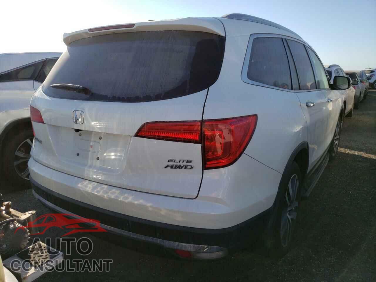 HONDA PILOT 2017 - 5FNYF6H02HB071920