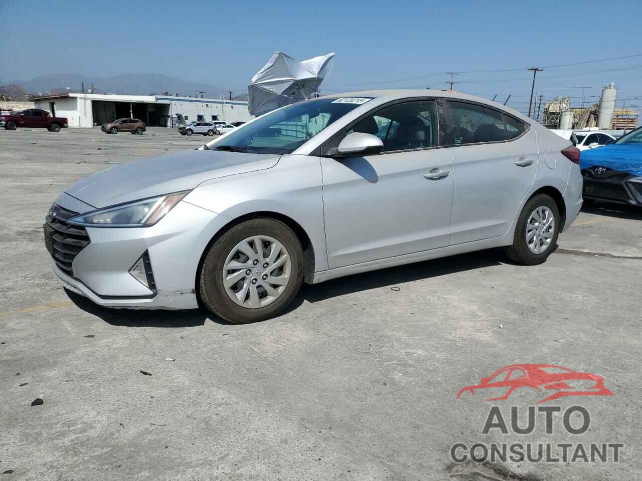 HYUNDAI ELANTRA 2019 - KMHD74LF0KU832417