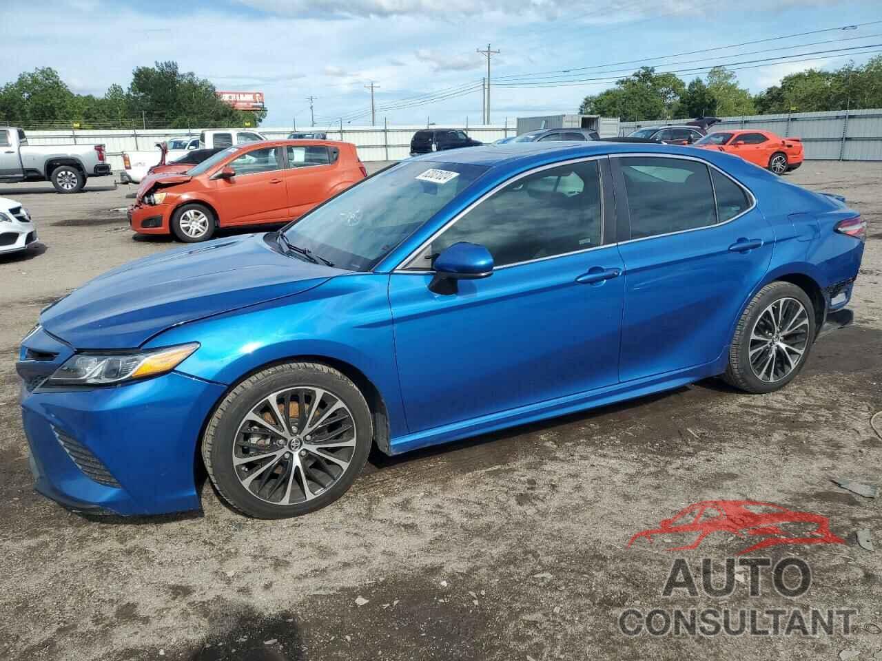 TOYOTA CAMRY 2018 - 4T1B11HK7JU018437