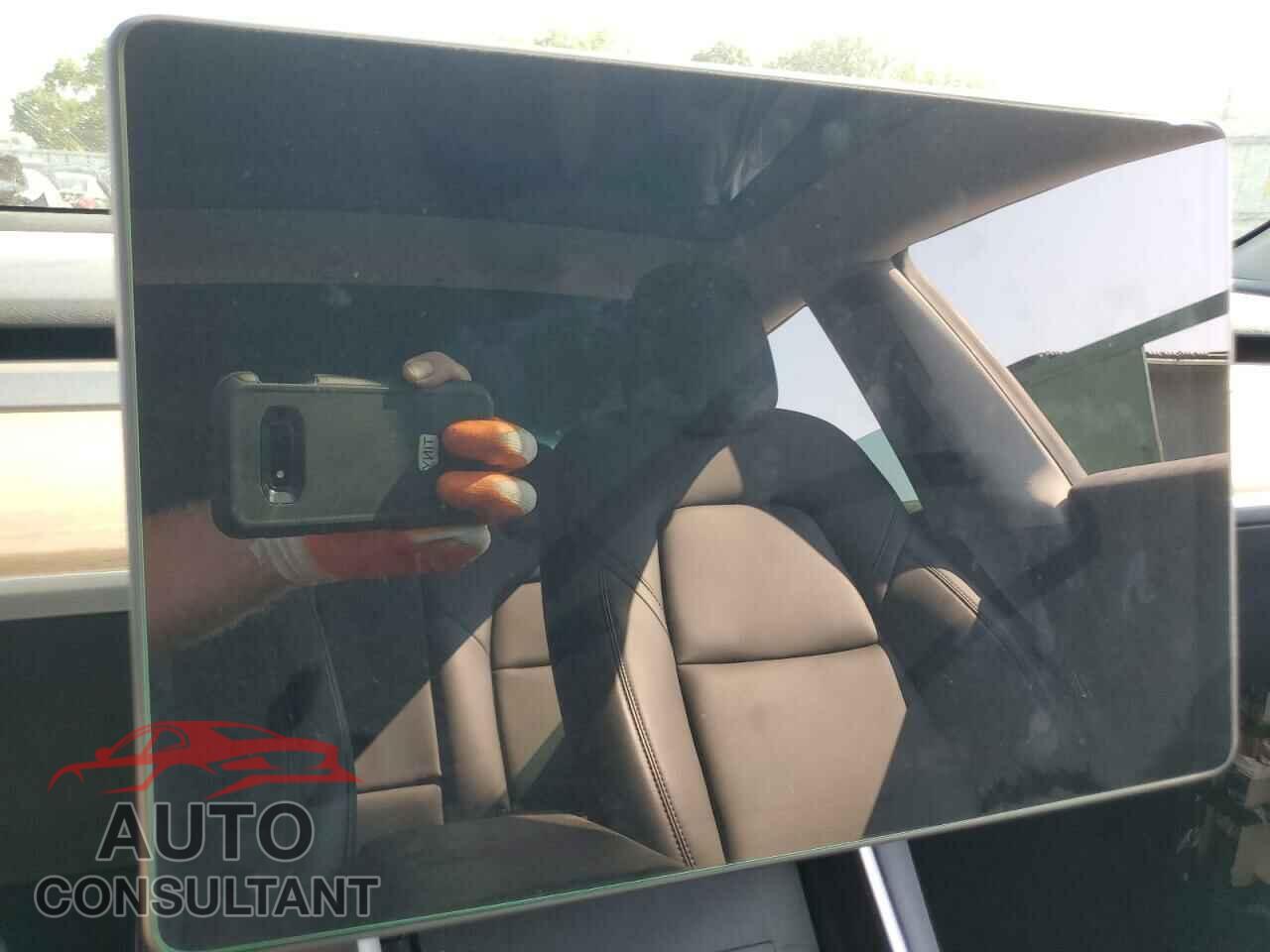 TESLA MODEL 3 2019 - 5YJ3E1EB6KF481326