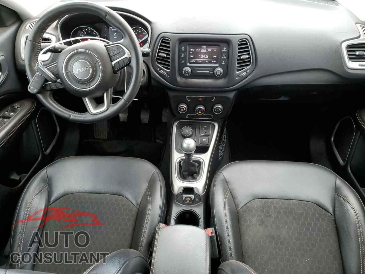 JEEP COMPASS 2018 - 3C4NJDBB4JT145183