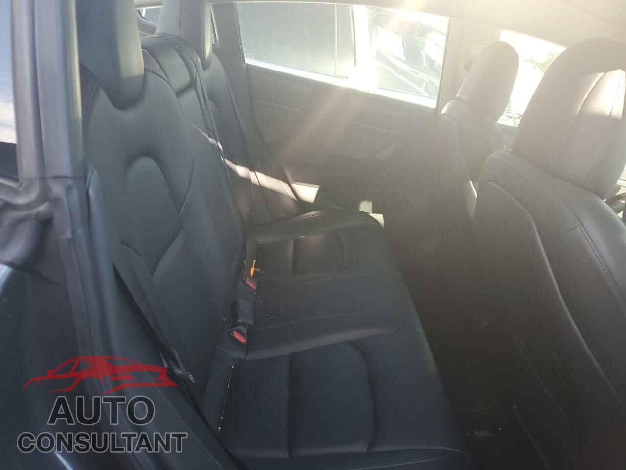 TESLA MODEL 3 2018 - 5YJ3E1EA6JF158013