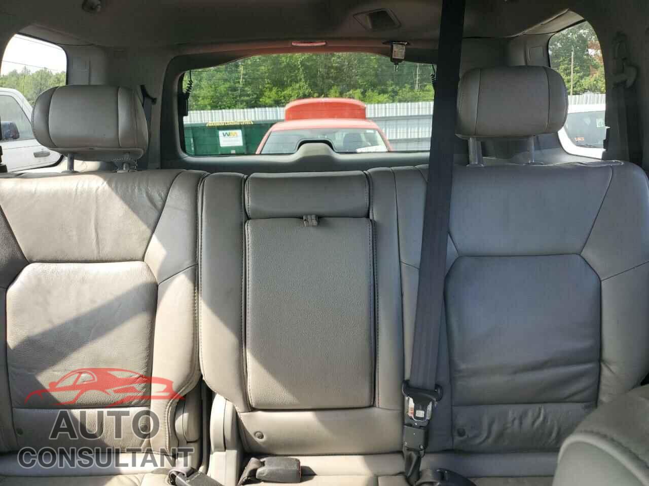 HONDA PILOT 2011 - 5FNYF4H52BB029514