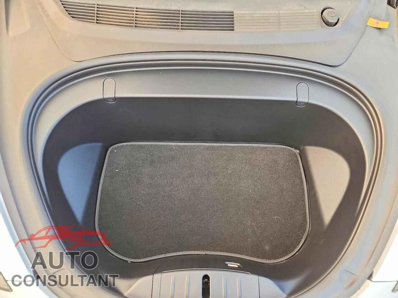 TESLA MODEL 3 2018 - 5YJ3E1EA8JF154691