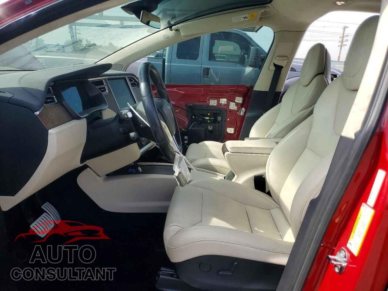 TESLA MODEL X 2018 - 5YJXCBE44JF095534